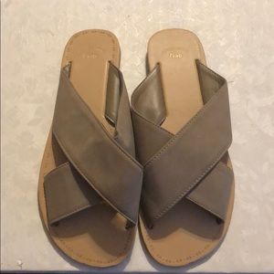 Beige Gap sandals